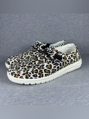 Hey Dude Wendy Cheetah Print Slip On Shoes Women’s Size 9 NWOT
